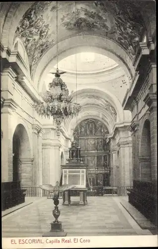 Ak San Lorenzo de El Escorial Madrid, Capilla Real, El Coro, Kirche Innenansicht