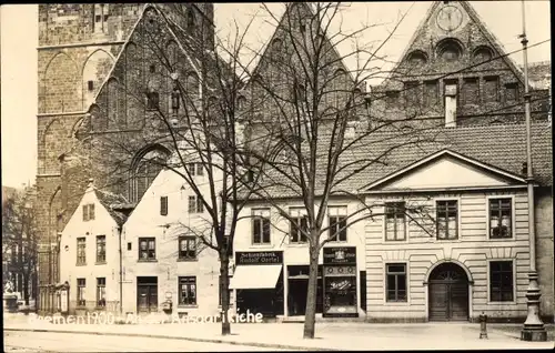 Foto Ak Hansestadt Bremen, An der Ansgarikirche, Geschäfte