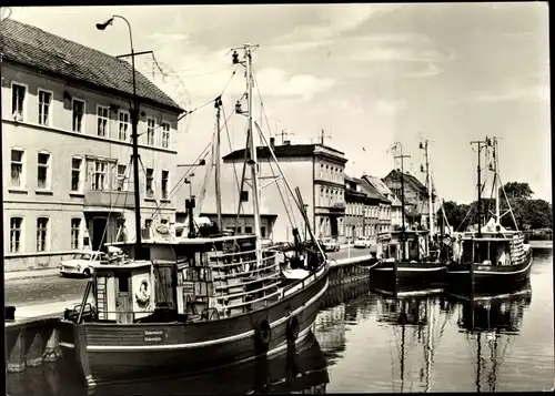 Ak Ueckermünde in Vorpommern, Hafen, Boote