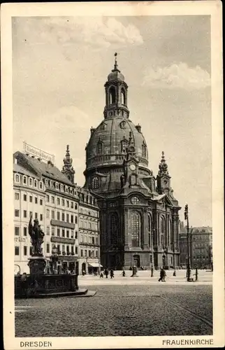 Ak Dresden Altstadt, Frauenkirche, Brunnen