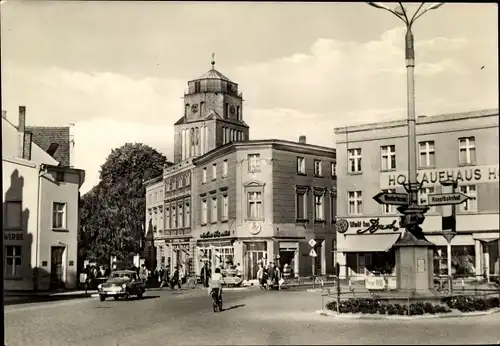 Ak Wolgast in Mecklenburg Vorpommern, Platz der Jugend, Kaufhaus