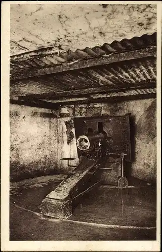 Ak Douaumont Lothringen Meuse, Fort de Vaux, Festung, Geschützstellung, Kanone, 1. Weltkrieg