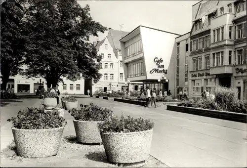 Ak Bitterfeld in Sachsen Anhalt, Markt, Café am Markt