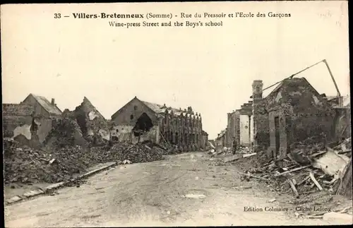 Ak Villers Bretonneux Somme, Rue du Pressoir et l'Ecole des Garcons, Kriegszerstörungen, 1. WK