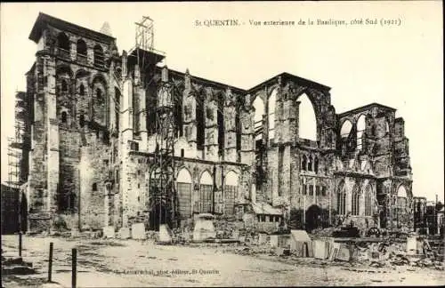 Ak Saint Quentin Aisne,Vue exterieure de la Basilique, cote Sud, zerstörte Kirche