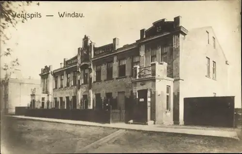 Foto Ak Ventspils Windau Lettland, Gebäude