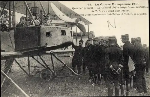 Ak General Joffre inspectant le poste de telegraphie sans fil d'un aeroplane, I WK