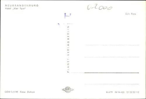 Ak Neubrandenburg in Mecklenburg Vorpommern, Hotel Vier Tore, Springbrunnen, Karl Marx Denkmal