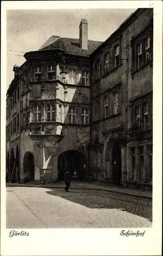 Ak Görlitz in Sachsen, Blick auf den Schönhof, Spaziergänger