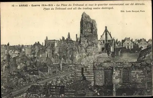 Ak Arras Pas de Calais, Place du Tribunal, quartier commercant detruits