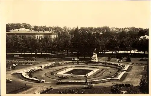 Foto Ak Pärnu Pernau Estland, Platz, Denkmal