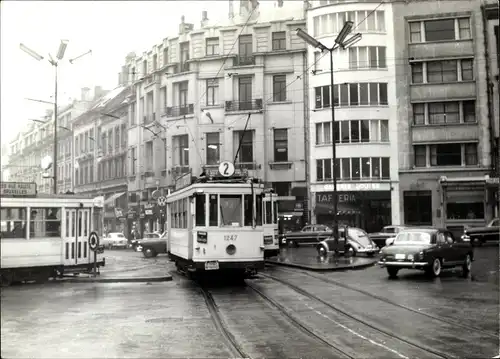 Foto Belgische Straßenbahnen, Linie Nr. 2, Autos