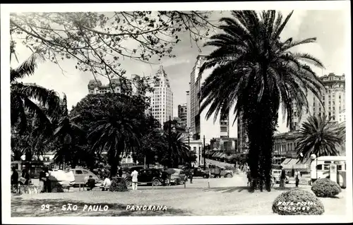 Foto Ak São Paulo Brasilien, Platz, Palmen, Hochhäuser, Autos
