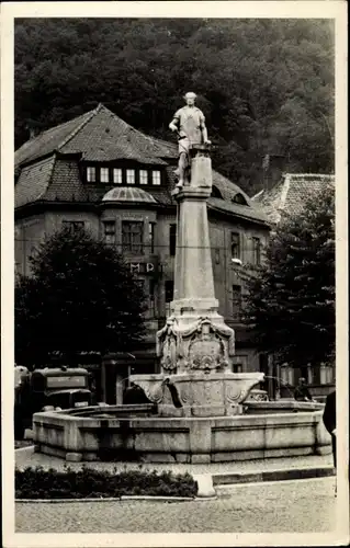 Ak Suhl in Thüringen, Blick auf den Marktbrunnen