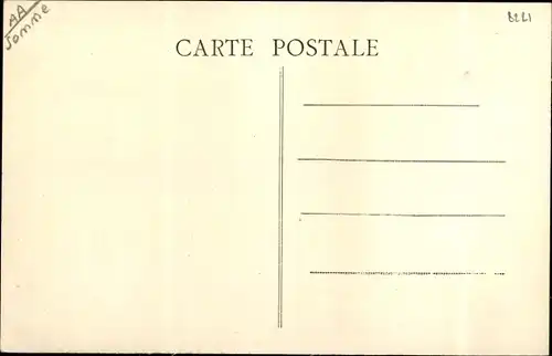 Ak La Neuville sous Corbie Somme, L'Eglise XV siecle, Kirche, Außenansicht