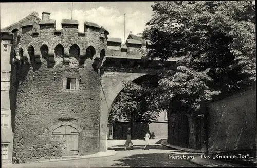 Ak Merseburg an der Saale, Das Krumme Tor