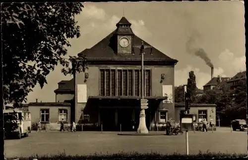 Ak Glauchau in Sachsen, Am Bahnhof