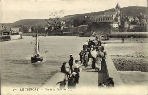 Ak Le Tréport Seine Maritime, Vue de la Jetée