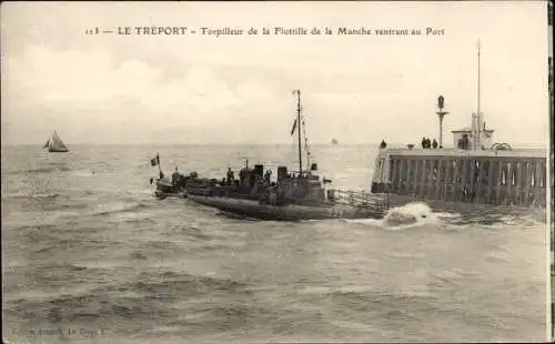 Ak Le Tréport Seine Maritime, Le Torpilleur de la Flottille de la Manche rentrant au Port