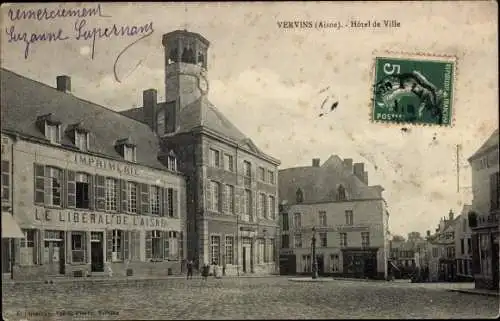 Ak Vervins Aisne, Hotel de Ville, Rathaus, Außenansicht, Platz