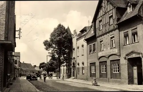 Ak Doberlug Kirchhain in Brandenburg, Blick in die Poststraße, Möbeltischlerei