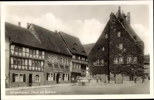 Ak Sangerhausen am Südharz, Markt mit Rathaus, Brunnen