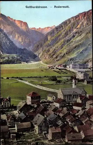 Ak Andermatt Kanton Uri, Gotthardstrasse, Bergpanorama, Ort im Vordergrund