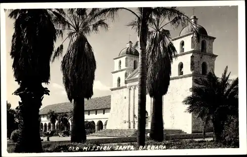Foto Ak Santa Barbara Kalifornien USA, Old Mission, Außenansicht, Palmen