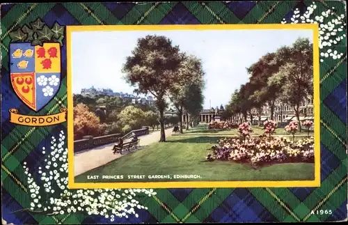 Passepartout Ak Edinburgh Schottland, East Princes Street Gardens, Wappen Gordon, Tartan