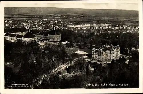 Ak Gotha in Thüringen, Blick auf Schloss und Museum