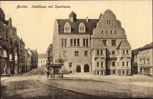 Ak Apolda im Weimarer Land, Stadthaus mit Sparkasse, Platz