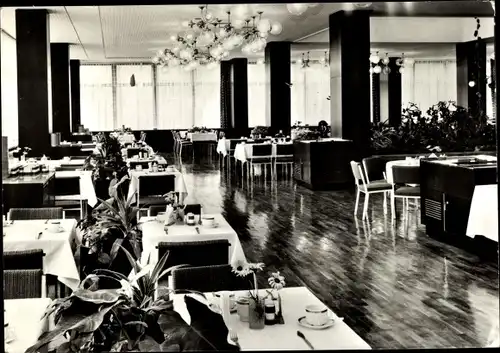Ak Ostseebad Zinnowitz auf Usedom, Ferienheim Roter Oktober, Speisesaal