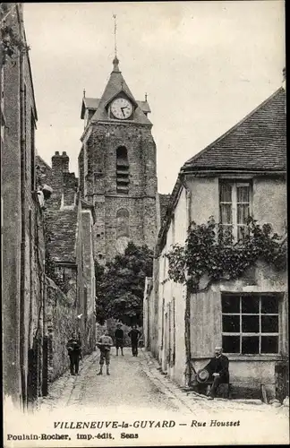 Ak Villeneuve la Guyard Yonne, Rue Housset