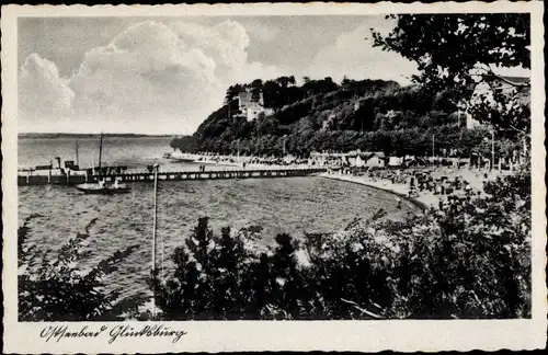 Ak Glücksburg an der Ostsee, Seebrücke, Strand, Strandkörbe, Segelboote