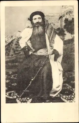 Ak Bärtiger Mann mit Gewehr, Portrait