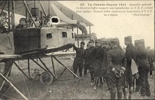 Ak General Joffre inspectant le poste de telegraphie sans fil d'un aeroplane, I WK