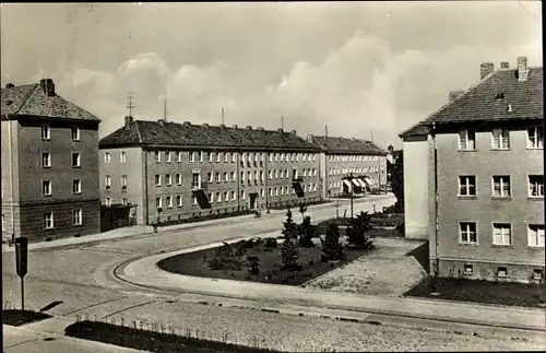 Ak Guben in der Niederlausitz, Blick in die Helmut Just Straße, Wohnblöcke