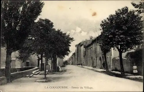 Ak La Coucourde Drôme, Entree du Village