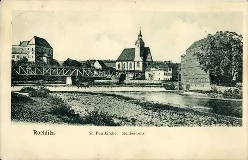 Ak Rochlitz an der Mulde, St. Petrikirche, Muldenwehr