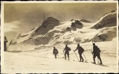 Ak Kanton Graubünden, Berninapass, Skiläufer, Schnee