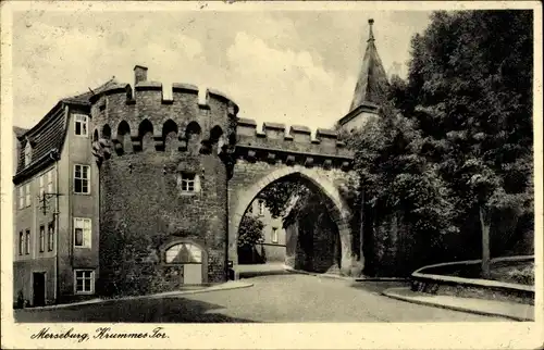 Ak Merseburg an der Saale, Krummes Tor, Straßenpartie