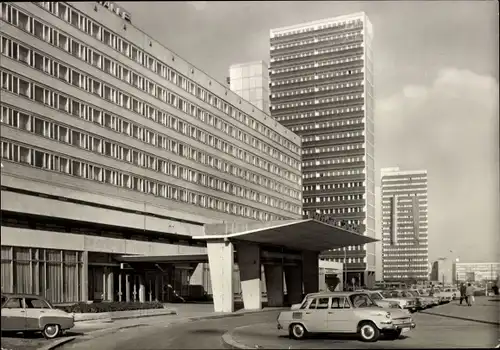 Ak Halle an der Saale, Am Interhotel Stadt Halle, Autos, Hochhaus