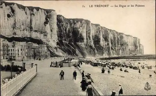 Ak Le Tréport Seine Maritime, La Digueet les Falaises