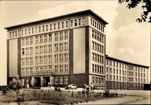 Ak Glauchau an der Zwickauer Mulde in Sachsen, Blick auf Ingenieurschule für Bauwesen