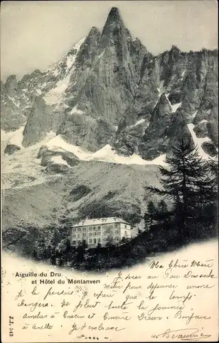 Ak Chamonix Mont Blanc Haute Savoie, Aiguille du Dru et Hotel du Montanvert, Bergpanorama, Gebäude