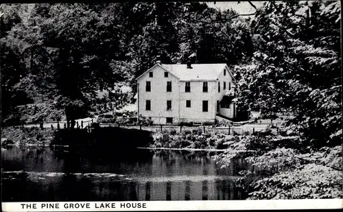 Ak Beach Lake Pennsylvania USA, The Pine Grove Lake House