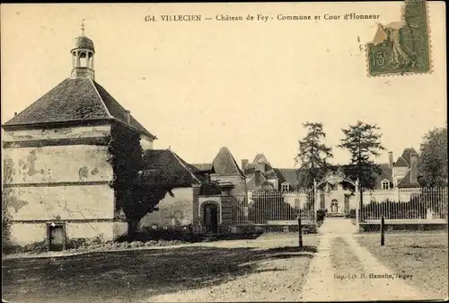 Ak Villecien Yonne, Château de Fey, Commune et Cours d´Honneur