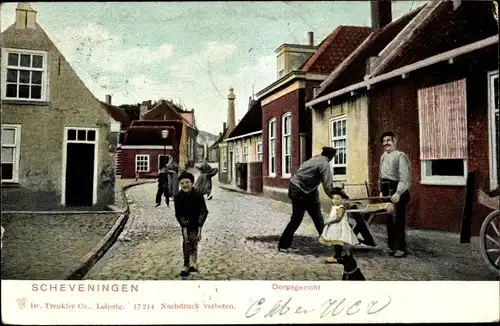 Ak Scheveningen, Den Haag, Südholland, Dorpsgezicht, Dorfstraße, Anwohner