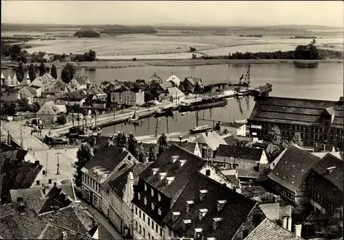 Ak Wolgast in Mecklenburg Vorpommern, Blick auf den Hafen, Schiffe, Panorama