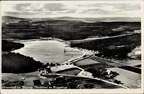 Ak Neustädtel Schneeberg im Erzgebirge, Strandbad am Filzteich, Fliegeraufnahme